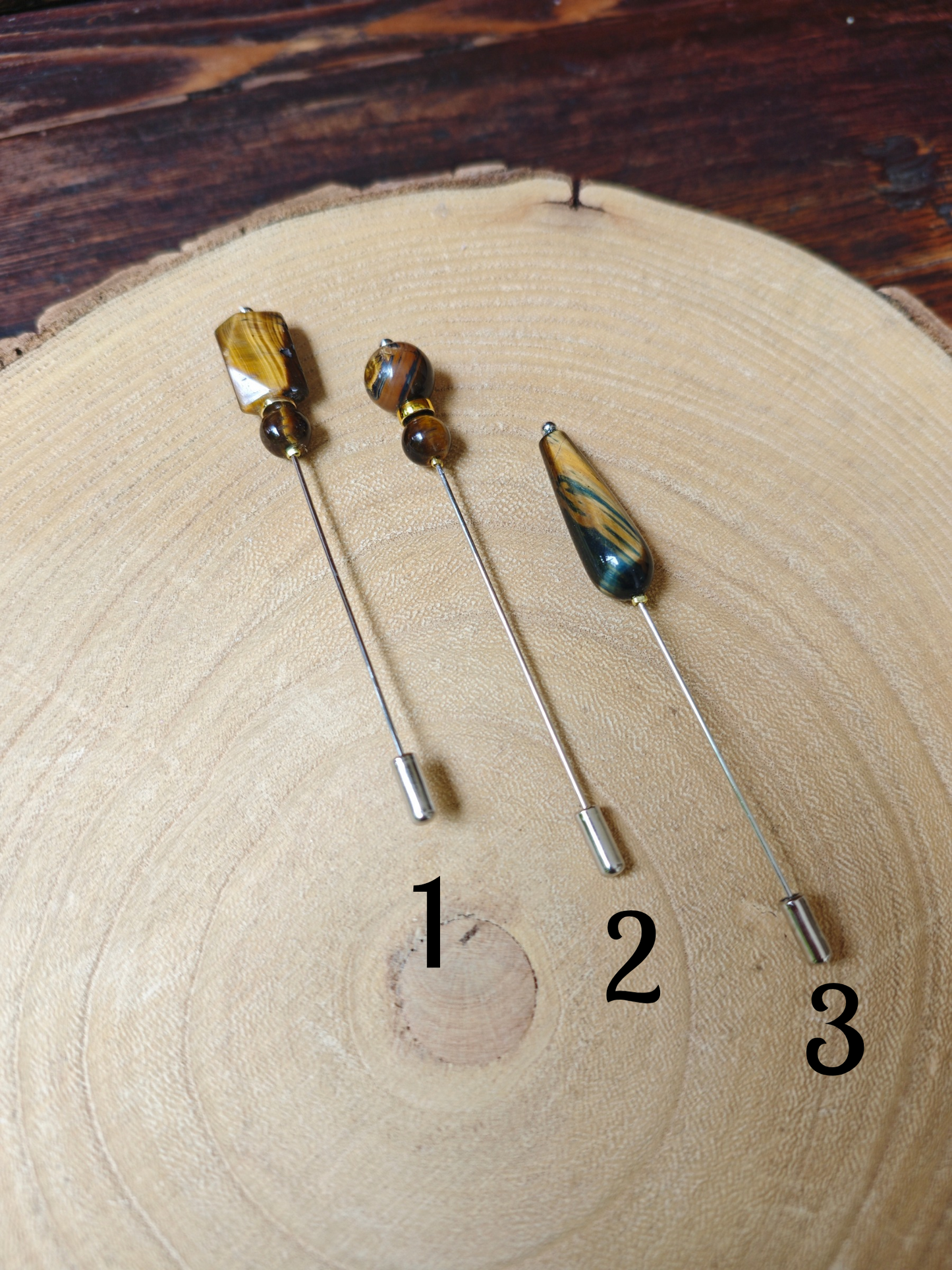 Fibule / broche oeil de tigre