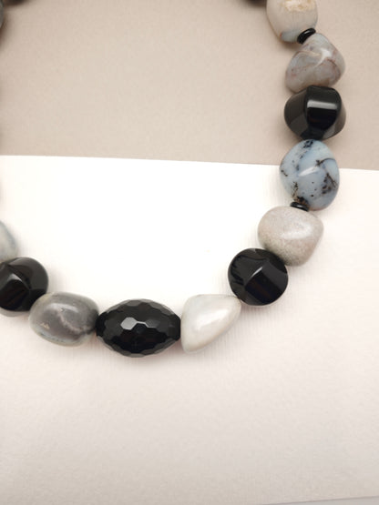 Collier Agate noire et grise