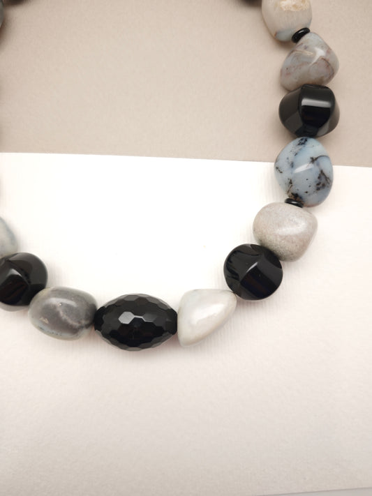 Collier Agate noire et grise
